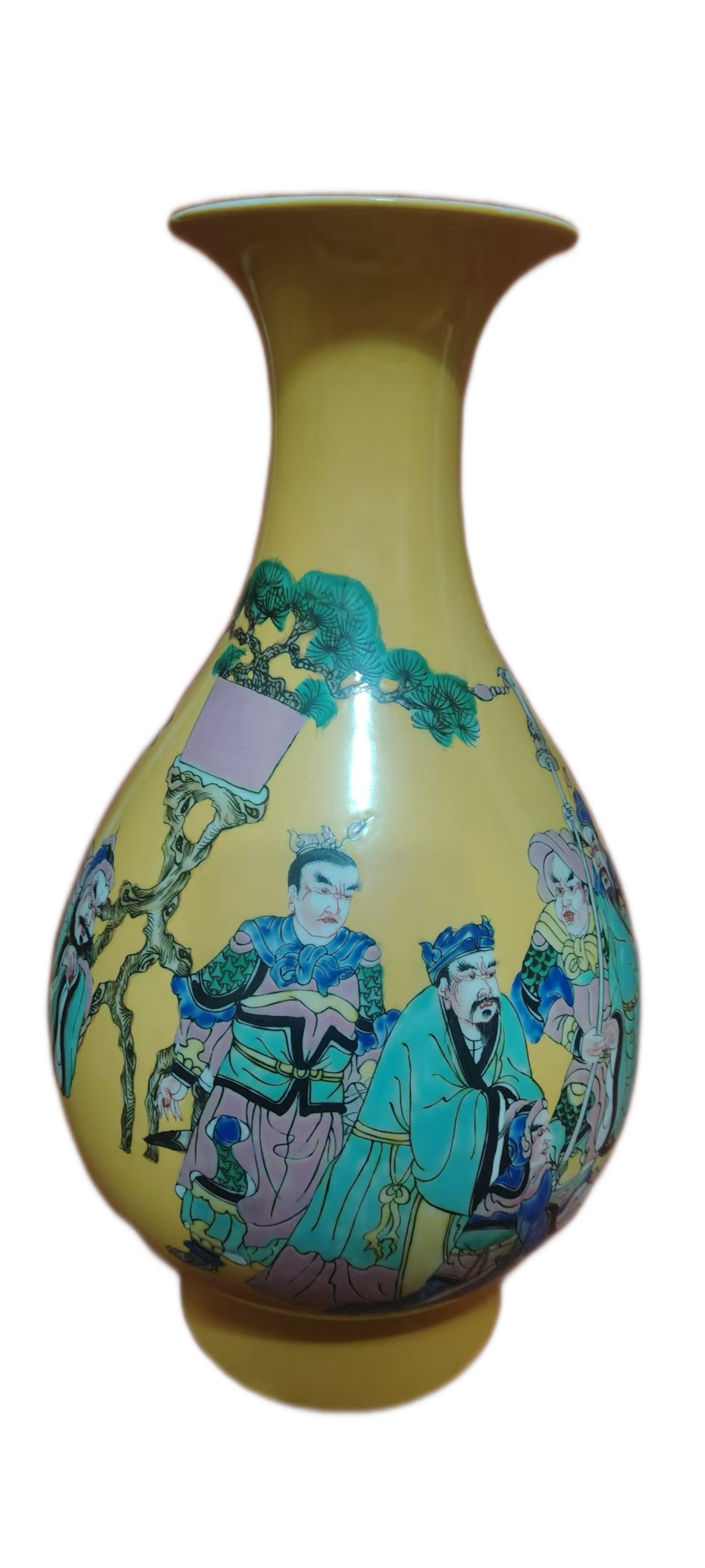 清黄地粉彩人物故事纹玉壶春瓶