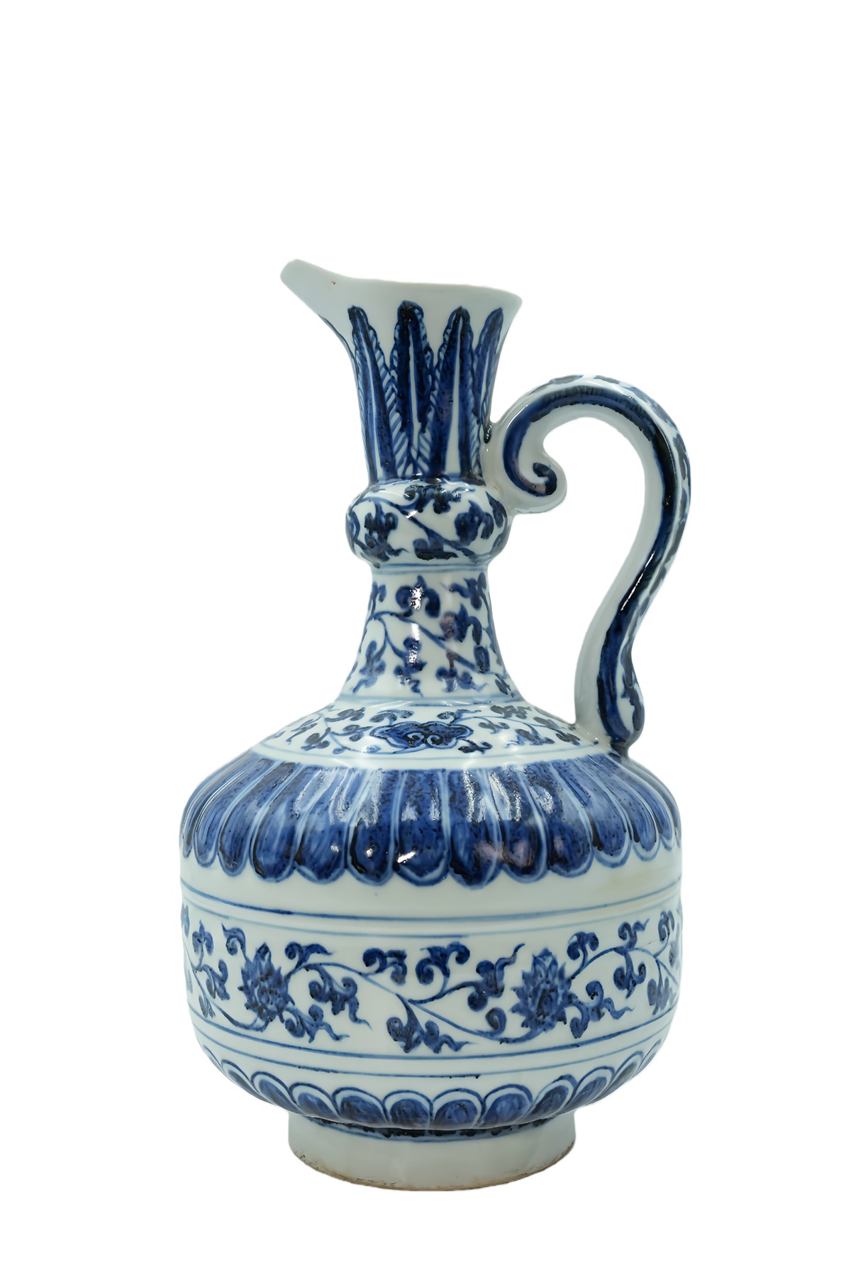 青花缠枝花卉纹执壶